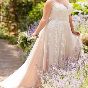 Essence of Australia Dress and veil